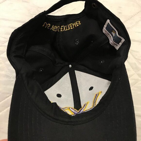 Las Vegas Extremes autographed Baseball cap - Picture 7 of 7